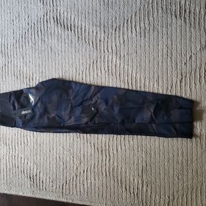 Ultracor, Women's Blue Ultra Silk Camo Knockout leggings, Size M - NEVER WORN.